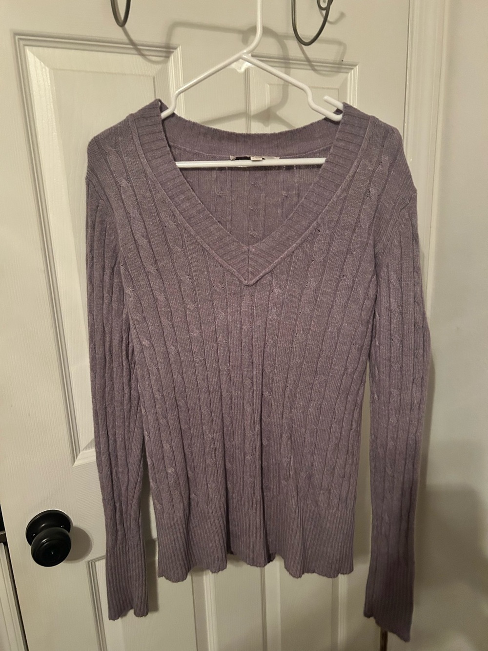 NWOT Ann Taylor Loft Sweater Womens Y2K Purple V Neck Wool Blend Cable Knit Sz M